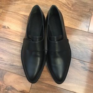 NWT VINCE. Ames black flat platform sz 8 loafer